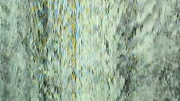 レトロ グリッチ アナログノイズのテクスチャ Vhs損傷遷移オーバーレイ 青オレンジ黒ファジィちらつき穀物アーティファクト抽象的な背景を通して — ストック動画