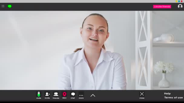 Edukacja Online Szczęśliwa Kobieta Makieta Ekranu Uśmiechnięta Kobieta Siedząca Biurko — Wideo stockowe