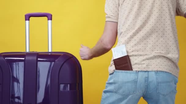 Vacation Excitement Celebrating Man Holiday Fun Unrecognizable Guy Suitcase Dancing — Vídeo de Stock