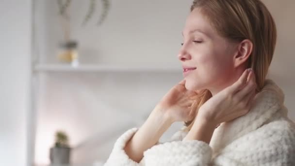 Morning Freshness Skin Care Skincare Moisturizing Satisfied Happy Smiling Woman — Vídeo de Stock