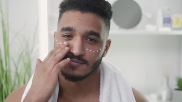 Eye Moisturizing Facial Care Metrosexual Lifestyle Confident Bearded Man Touching — Stock video