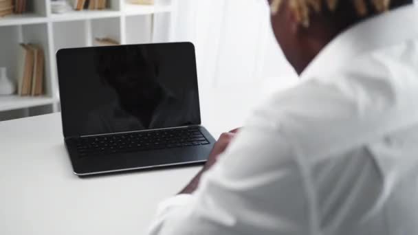 Online Meeting Business Man Virtual Communication Unrecognizable Black Guy Sitting — Stok video