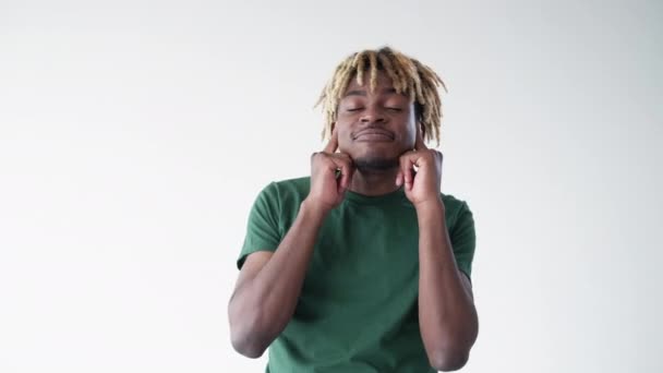 Enjoying Music Pleased Man Meme Expression Joyful Inspired Black Guy — Stock videók