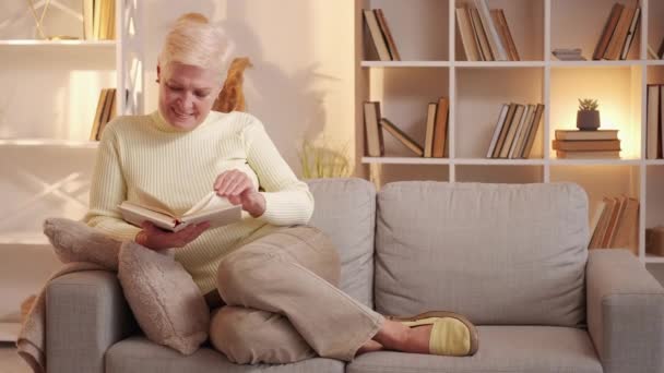 Retirement Leisure Indoor Reading Senior Recreation Happy Serene Woman Pensioner — Video Stock