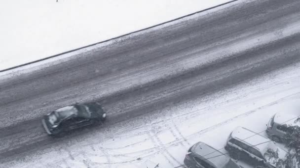 Winter Traffic City Life Sesonal Weather Conditions Snowy Wet Road — Vídeos de Stock