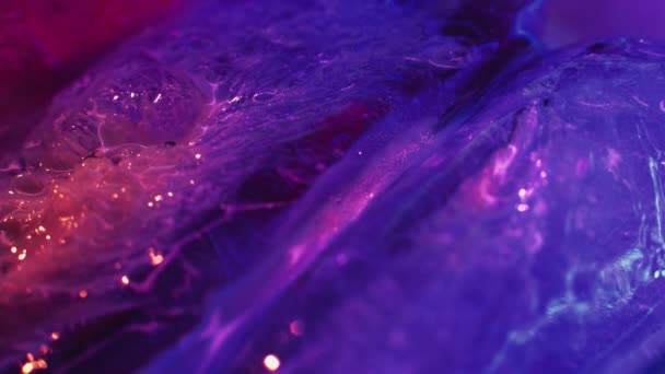 Жидкие Чернила Многоцветный Блеск Фона Фиолетовые Розовые Краски — стоковое видео