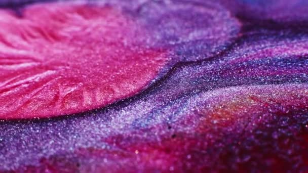 Vloeibare Inkt Meerkleurige Glitter Achtergrond Paars Roze Verven Mengen — Stockvideo