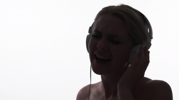 Énergie Musicale Une Playlist Amusante Divertissement Numérique Silhouette Sombre Femme — Video