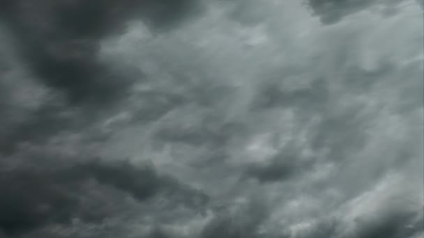 Chmurne Niebo Piorunująca Pogoda Mroczny Dzień Mglisty Widok Ciemnoszarych Puszystych — Wideo stockowe