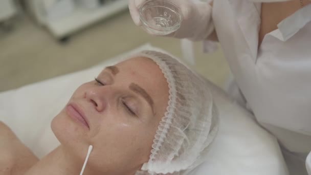 Διαδικασία Ομορφιάς Γυναικεία Φροντίδα Πρόληψη Ρυτίδων Καλλυντικός Εφαρμογή Καλλυντικών Τζελ — Αρχείο Βίντεο