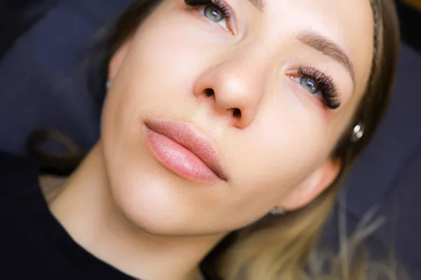 Bibir Seorang Gadis Model Sebelum Prosedur Makeup Bibir Permanen — Stok Foto