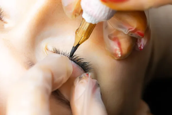 Permanent Makeup Century Model Machine Technology Master Performs Tattoo — Stock Photo, Image