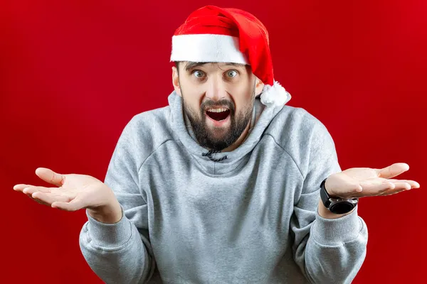 Hombre Con Sombrero Rojo Papá Noel Extendió Los Brazos Hacia —  Fotos de Stock