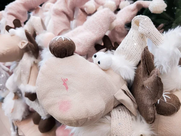 Hay Muchos Juguetes Navidad Centro Comercial Los Renos Son Plushies — Foto de Stock