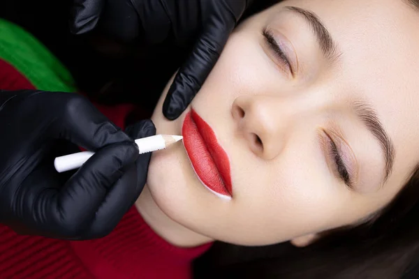 Prosedur Pentatapan Bibir Permanen Yang Digunakan Master Untuk Menandai Kontur — Stok Foto