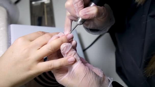 Manicure Pedicure Master Zal Uitlijning Voorbereiding Van Nagels Uitvoeren Met — Stockvideo