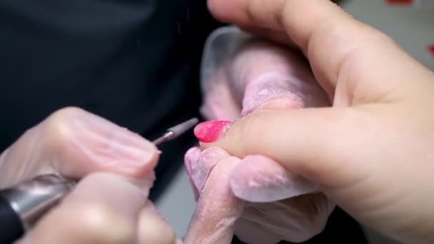 Manicure Pedicure Master Usuwa Stary Lakier Paznokci Maszyną Manicure Frezowania — Wideo stockowe