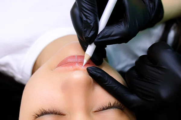 Preparação Antes Procedimento Maquiagem Permanente Dos Lábios Marcação Com Lápis — Fotografia de Stock