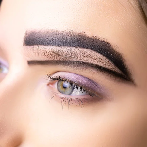 Close Model Eyebrow Which Black Paste Applied Build Shape Eyebrows — Stock Photo, Image