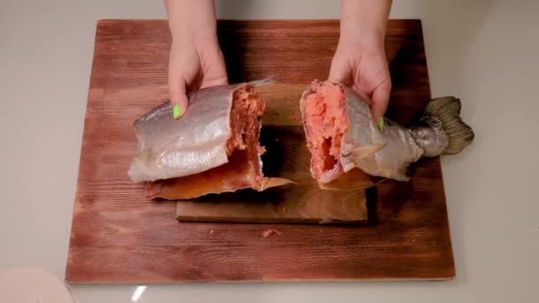 Transferring Salmon Halves Cutting Board — Vídeos de Stock