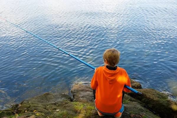 Boy Sits His Back Catches Fish Fishing Rod River — Stock Photo, Image