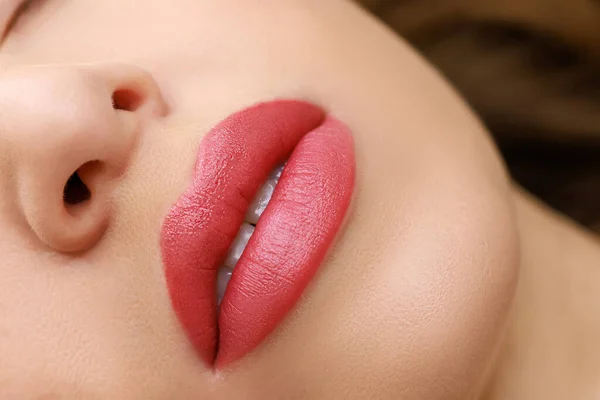 Lippen Close Gemaakt Met Permanente Lip Make Met Een Delicaat — Stockfoto