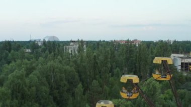 Terk edilmiş Pripyat şehri. İHA 'dan Çernobil videosu.