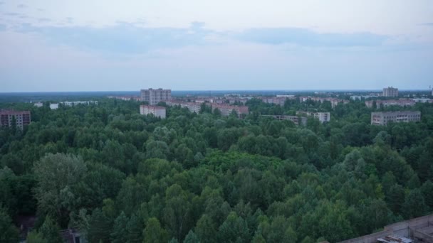 Panoráma kilátás az elhagyott város Pripyat — Stock videók