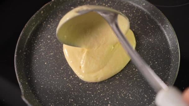 Top Shot Pancake Cooking Process Frying Pan Close Shot Spatula — Stockvideo