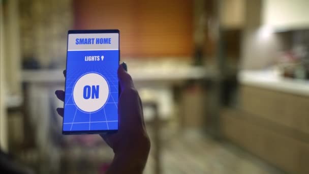 Donna Spegne Luce Nella Stanza Tramite App Smart Home Accende — Video Stock