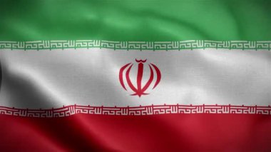 İran bayrağı rüzgarda dalgalanıyor.