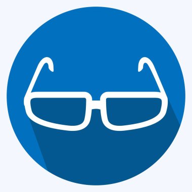 Yumuşak mavi arkaplanda izole edilmiş modaya uygun uzun gölge biçiminde gözlük simgesi