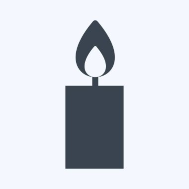 Lit Candle Simgesi modaya uygun kabartma biçimi yumuşak mavi arkaplanda izole edildi