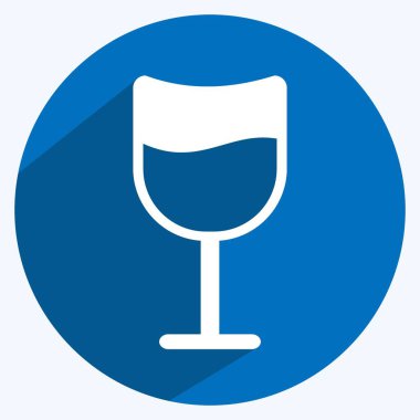 Yumuşak mavi arkaplanda izole edilmiş modaya uygun uzun gölge biçiminde kokteyl Simgesi