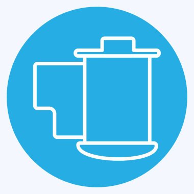 Modaya uygun mavi gözler tarzında yumuşak mavi arkaplanda izole edilmiş film makarası simgesi