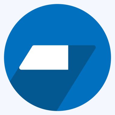 Yumuşak mavi arkaplanda izole edilmiş modaya uygun uzun gölge biçimindeki Silgi Simgesi