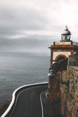 Asturias İspanya 'daki Luarca Deniz Feneri