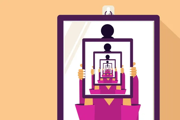 Yüzünün önünde ayna tutan bir kadının sonsuz yansımaları.