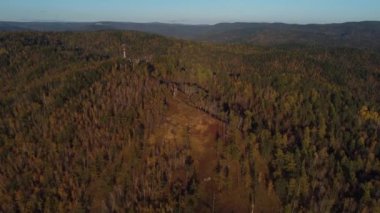 Baykal üzerinde sonbahar hava görüntüleri. Sibirya