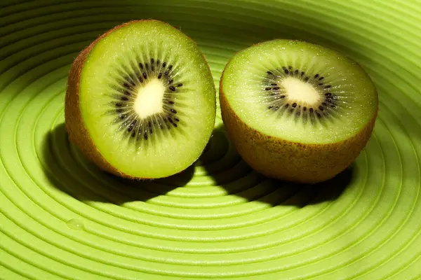 Kiwi Tagliato Metà Mostrando Semi Cibo Vegetariano Sano Vegano — Foto Stock