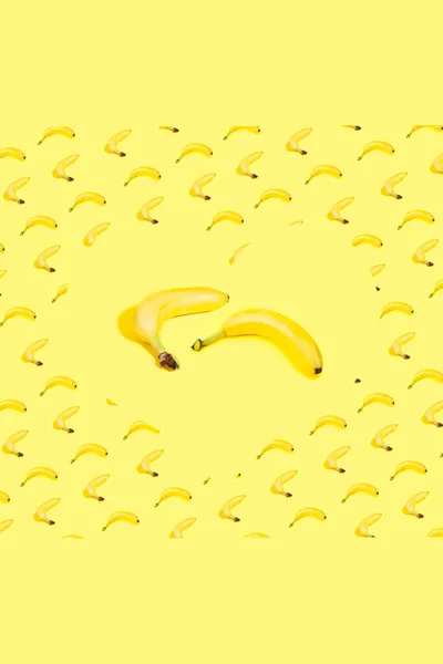 Banán Minta Sárga Háttér — Stock Fotó