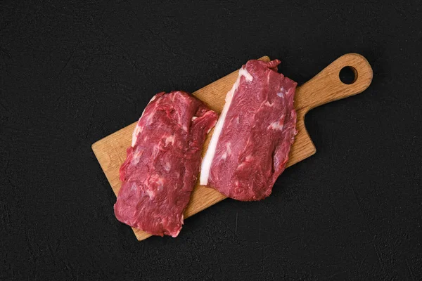 Vista Superior Carne Fresca Cordeiro Lombo Vitela Placa Corte Madeira — Fotografia de Stock