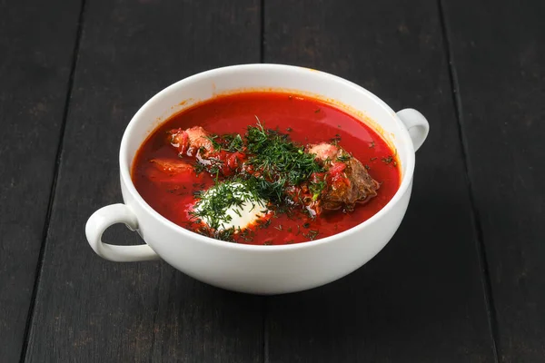 쇠고기 갈비가 뜨거운 토마토 — 스톡 사진
