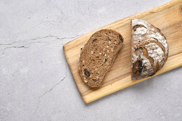 Vers Roggebrood Houten Snijplank — Stockfoto