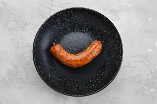 Tabakta kızarmış bavyera sosisi, en iyi manzara.