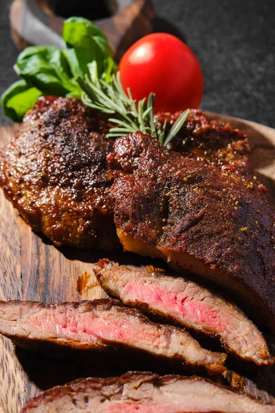 Vue Rapprochée Beefsteak Spider Frit Dans Une Poêle Fonte Servi — Photo