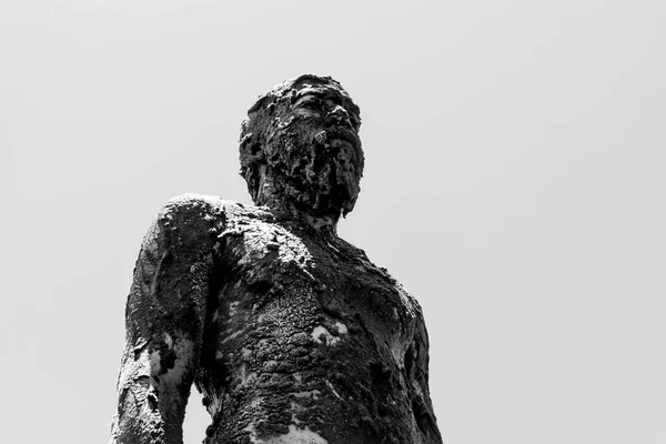 Man Covered Oil Beach Porto Barra Salvador Bahia Protest Oil — Stock Photo, Image