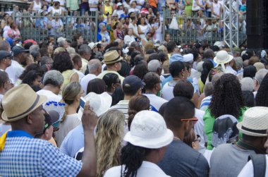 Praia 'daki Meryem Ana ziyafeti. Salvador, Bahia 'da binlerce inananın bir araya geldiği Katolik dini bir tezahürdür..