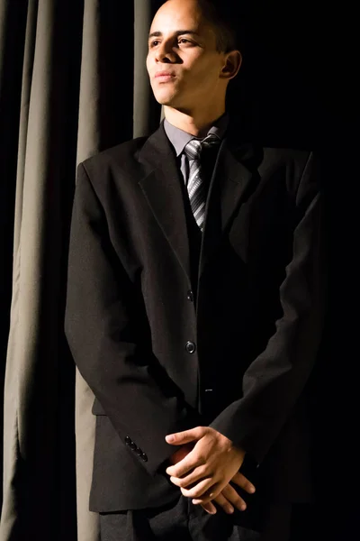 演劇の登場人物を演じる俳優 現場の黒い背景 サルバドール バイア ブラジル — ストック写真