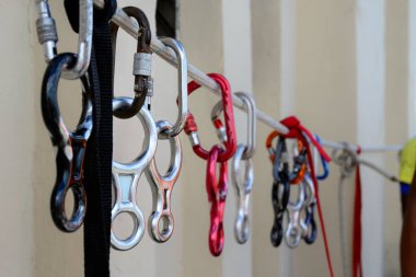 Salvador, Bahia, Brezilya - 12 Mart 2017: Elevador Lacerda 'da Rappel uygulaması için ekipman, Salvador, Bahia, Brezilya' nın kartpostalı.